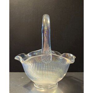 LE Smith Ribbed Iridescent Brides Basket